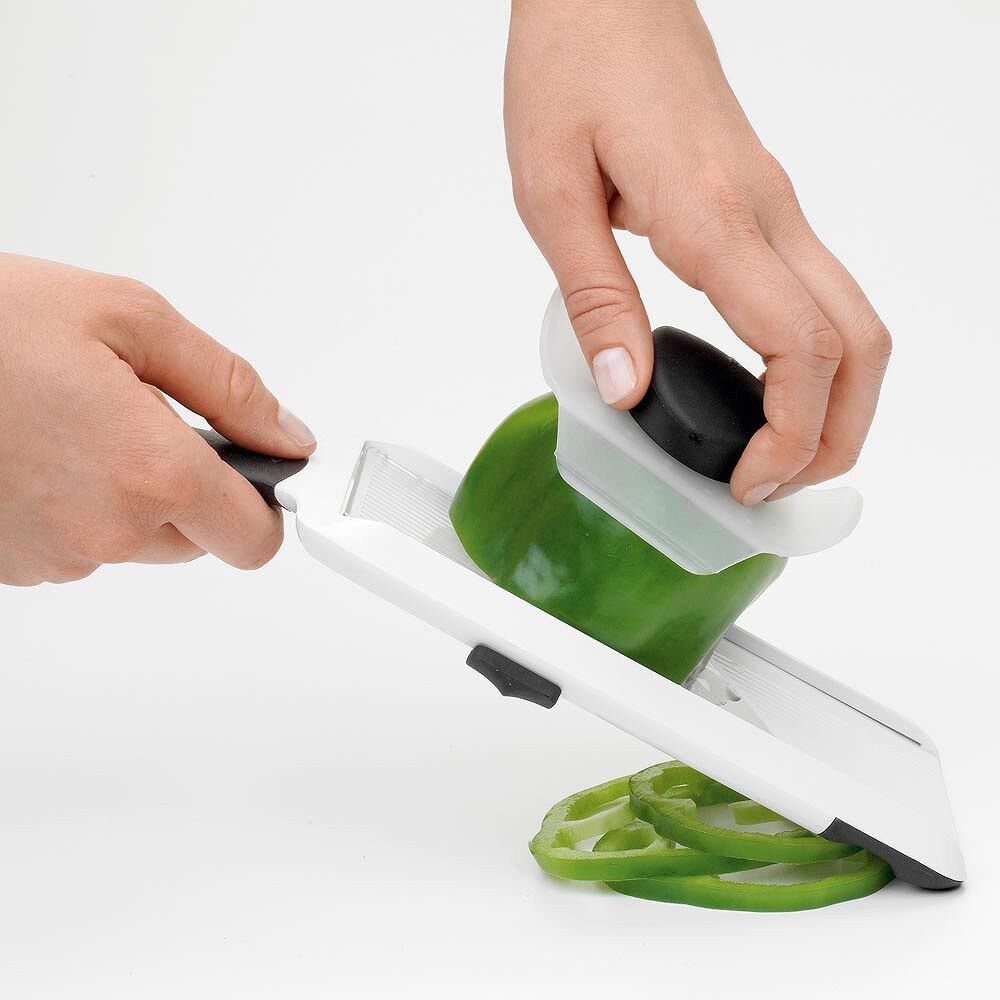OXO Good Grips Hand-Held Mandoline Slicer L3