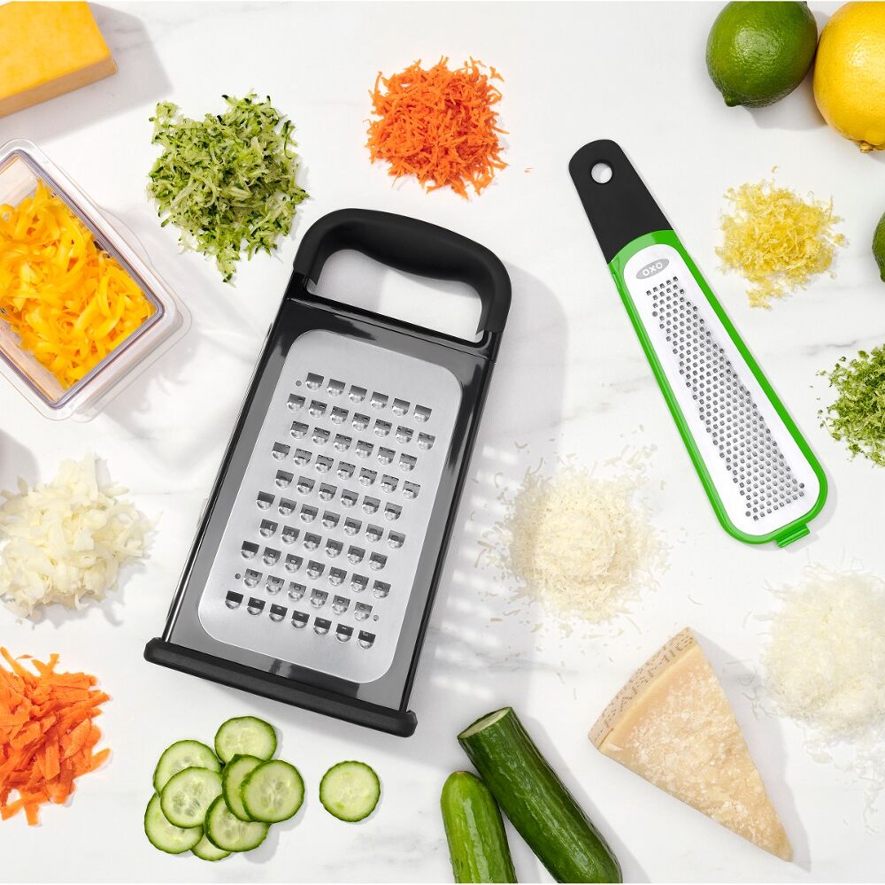 Etched Box Grater With Removable Zester E7