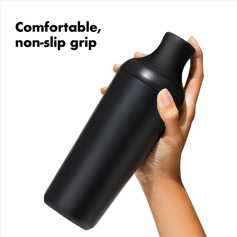 OXO Good Grips Plastic Cocktail Shaker- 20 oz/590 mL capacity O1