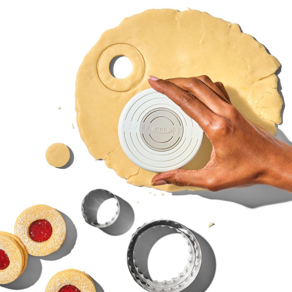 Double-Sided Cookie and Biscuit Cutter Y6