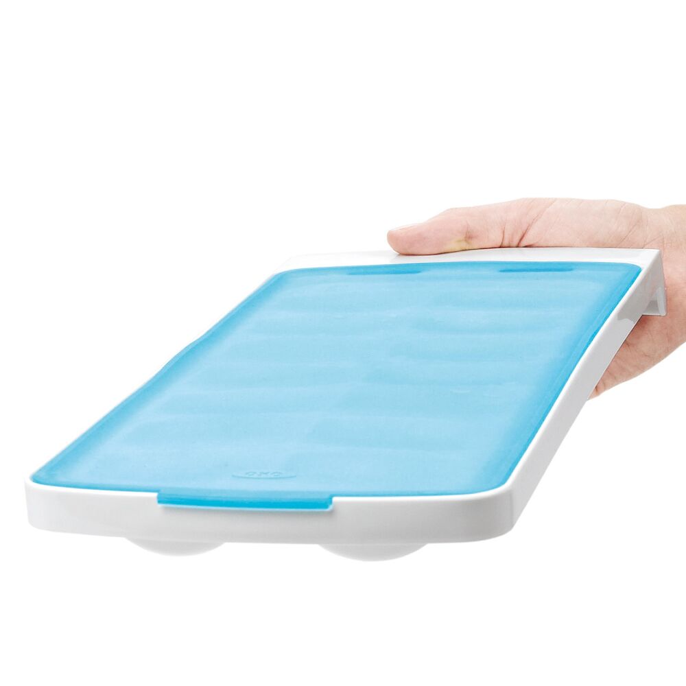 No-Spill Ice Cube Tray - 2 Pack C2