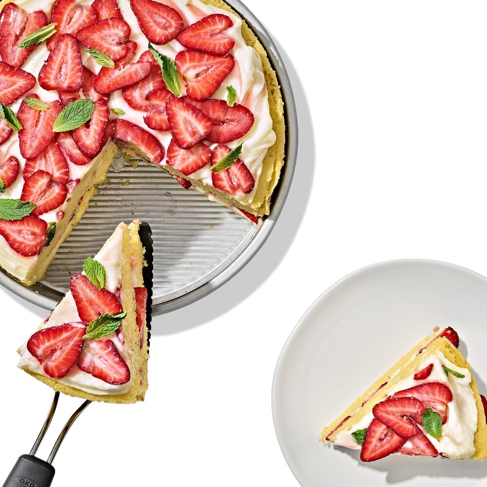 Non-Stick Pro Clear Coated 9 In Round Cake Pan C4