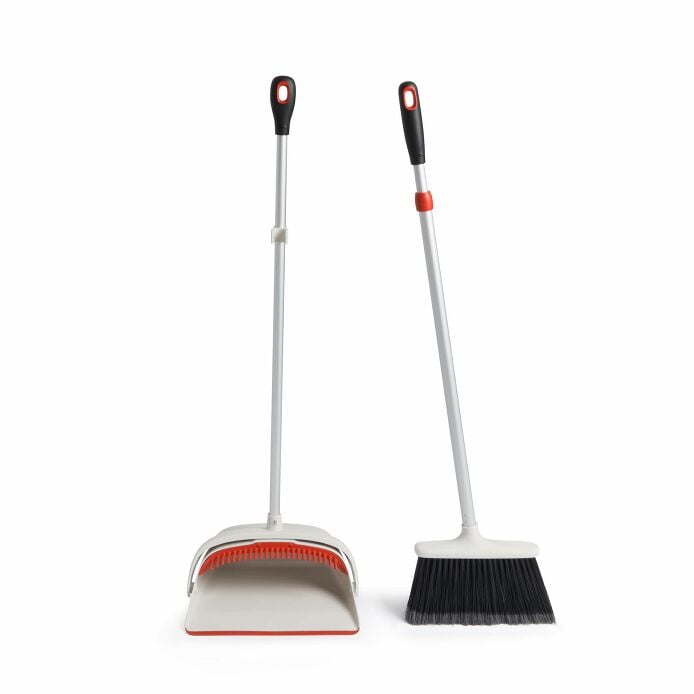 Large Sweep Set with Extendable Broom C4