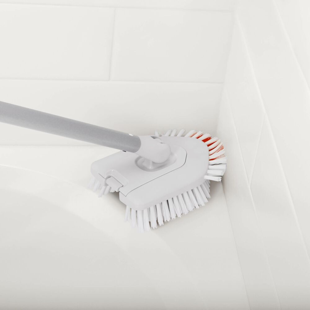 Extendable Tub & Tile Brush K0