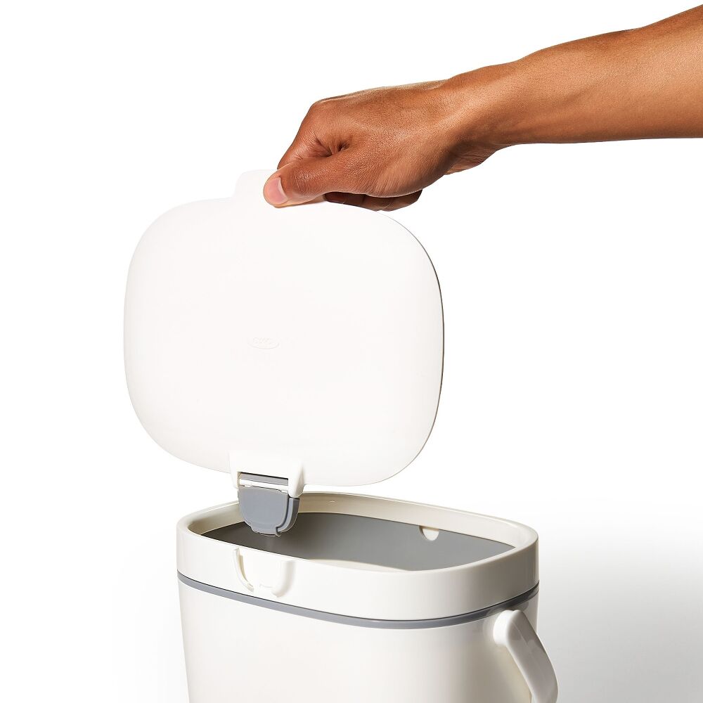 Easy-Clean Compost Bin - 1.75 Gal Q6