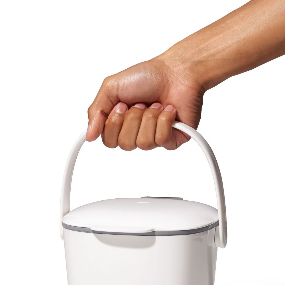 Easy-Clean Compost Bin - 0.75 Gal Y7