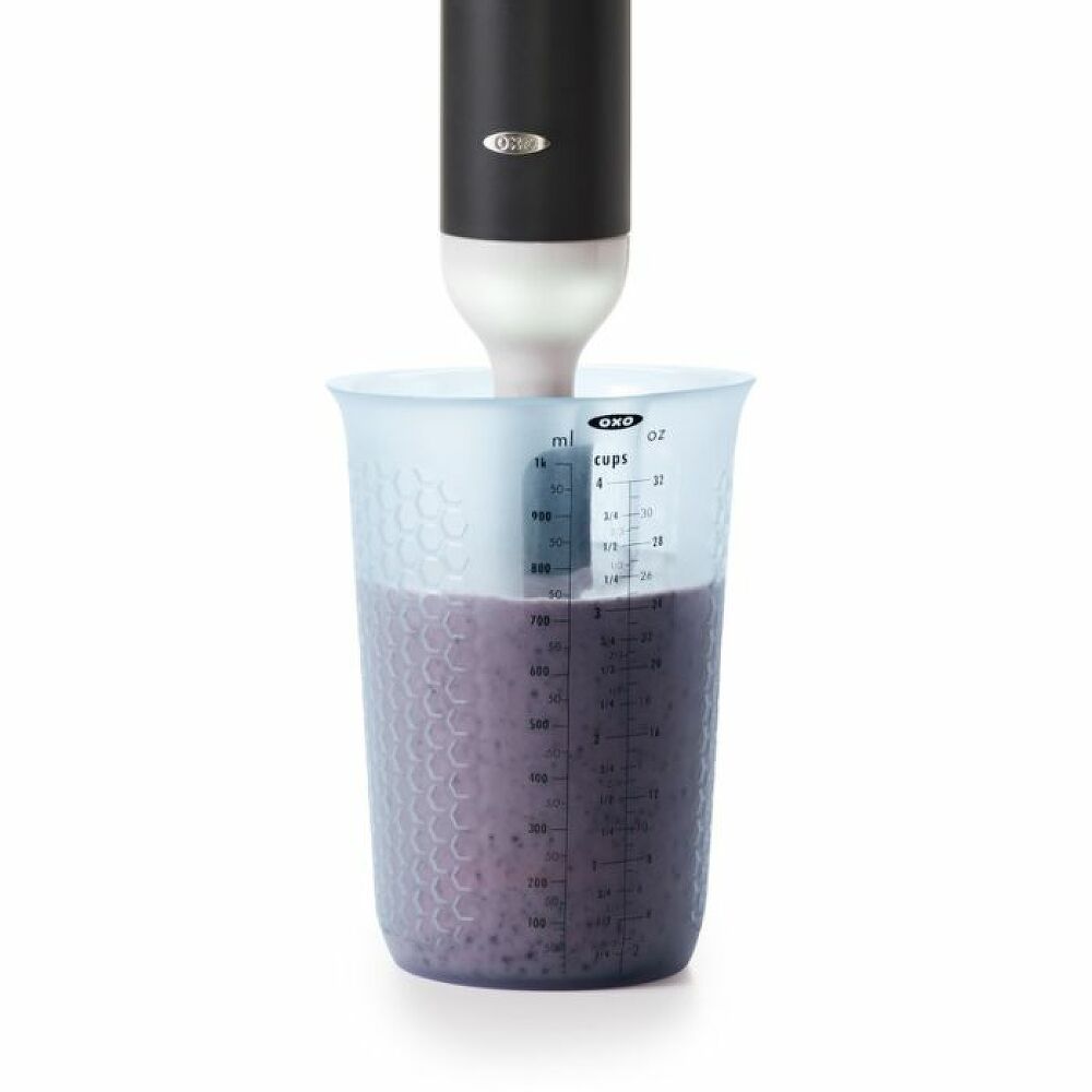 4 Cup Squeeze & Pour Measuring Cup T2