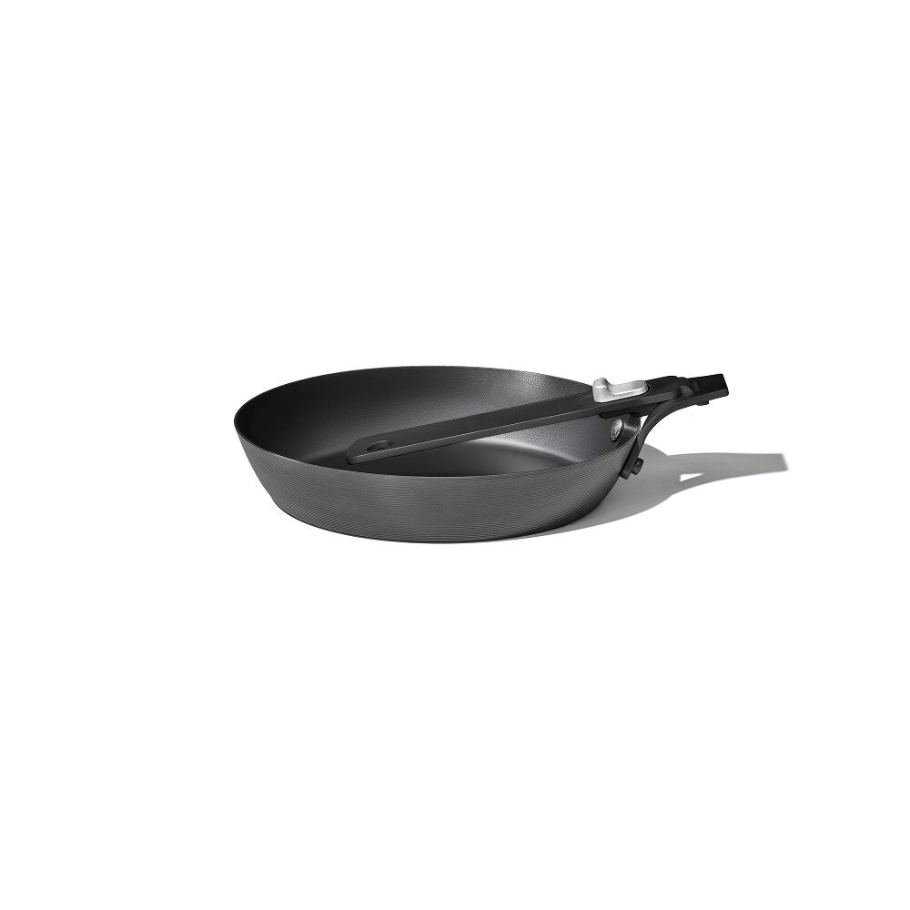 Carbon Steel With Removable Handle 8in Pan B5