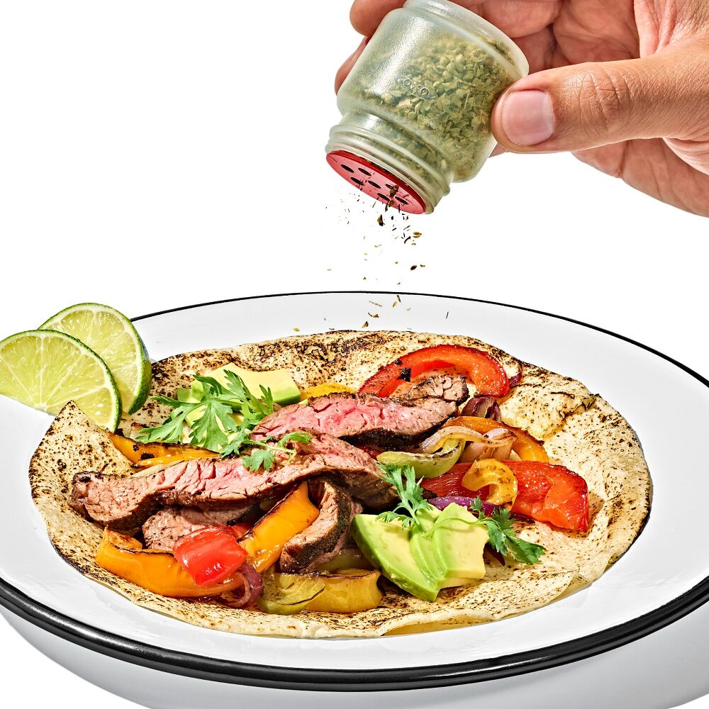 Outdoor 7-Piece Spice Shaker & Squeeze Bottle Set B8
