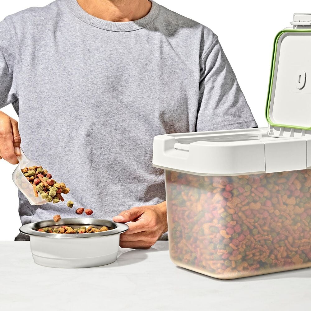 OXO Pet Airtight Food Container with Scoop — Small H5