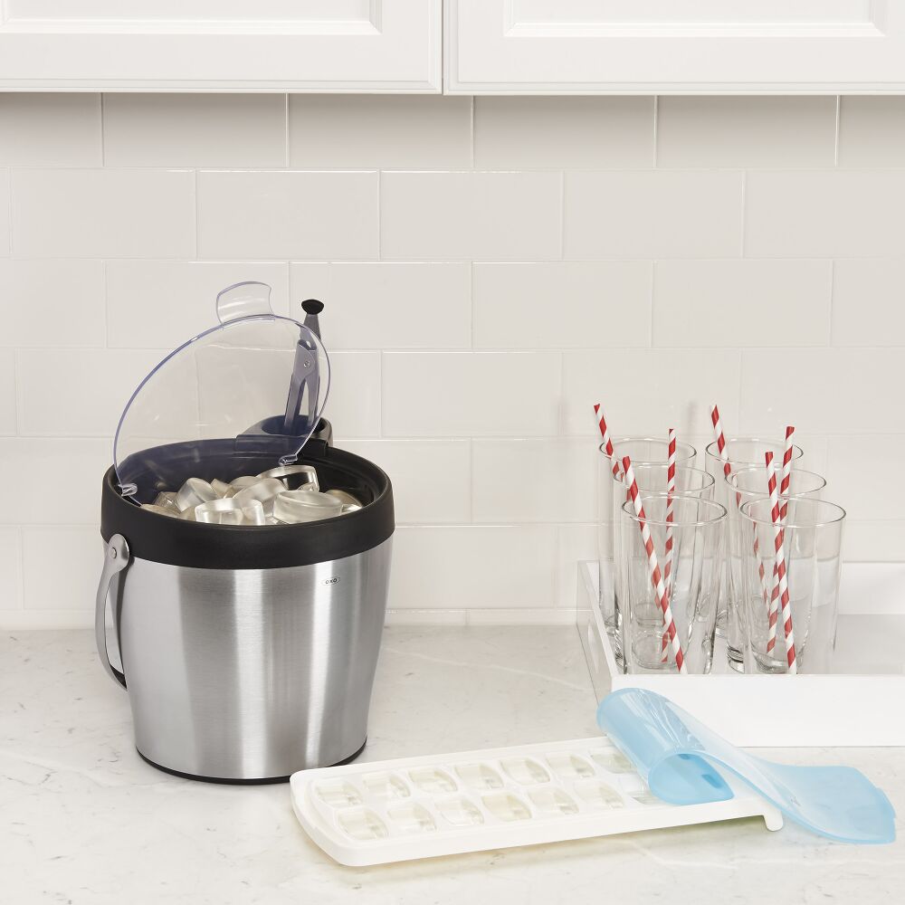 No-Spill Ice Cube Tray R6