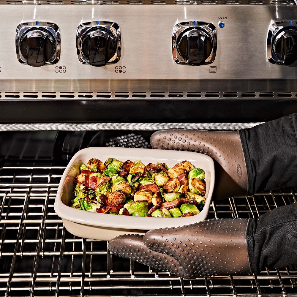 3 Qt Rectangular Stoneware Baking Dish F6