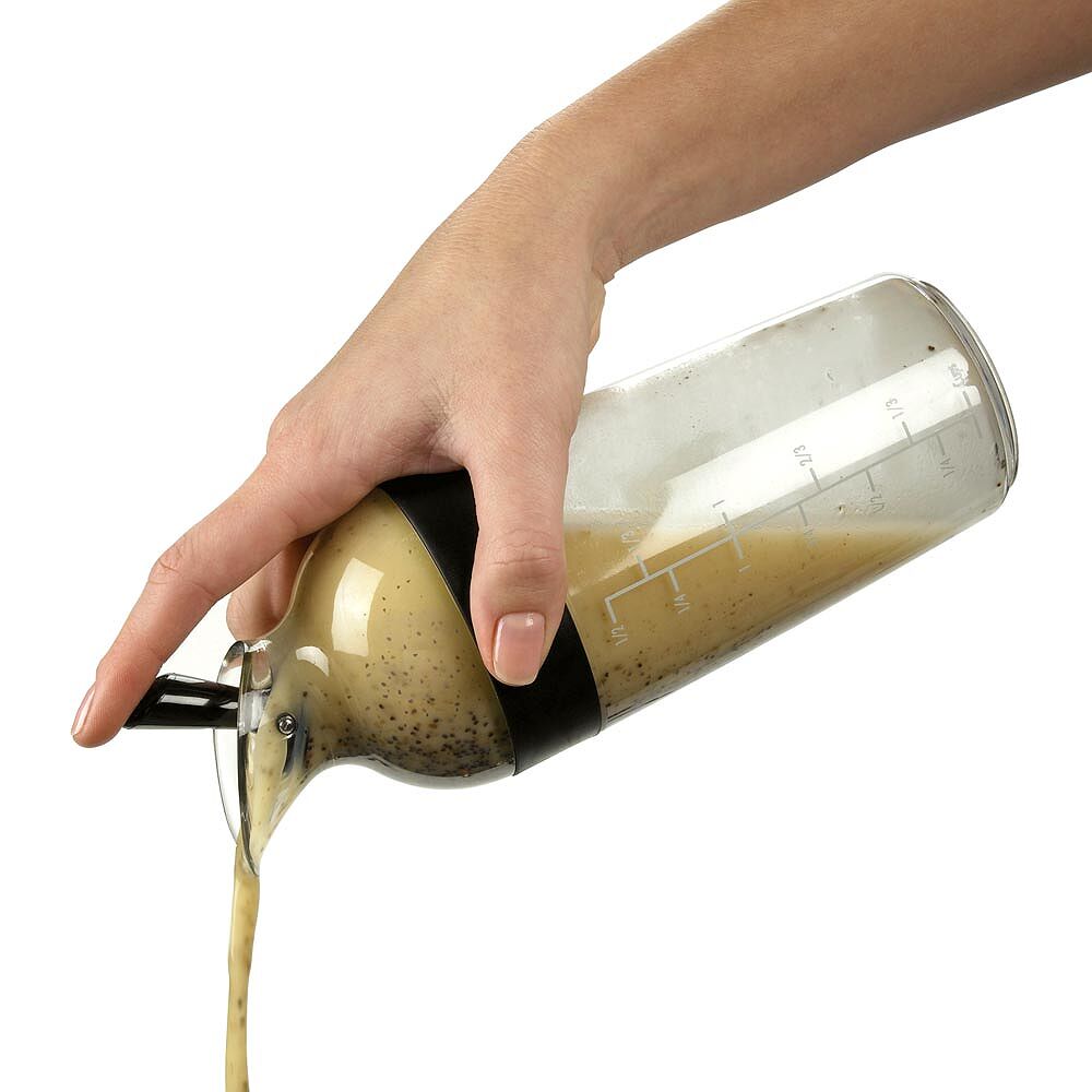 Salad Dressing Shaker P3