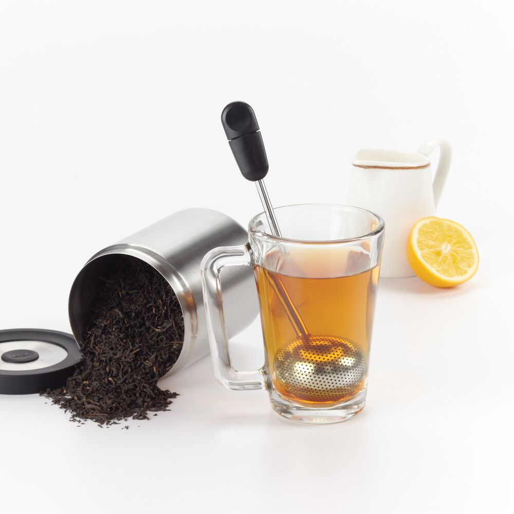 Twisting Tea Ball Q8