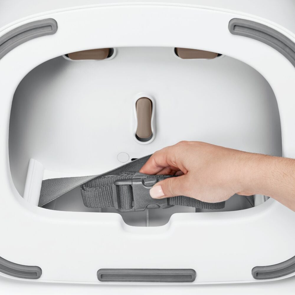 Nest Booster Seat with Removable Cushion P6
