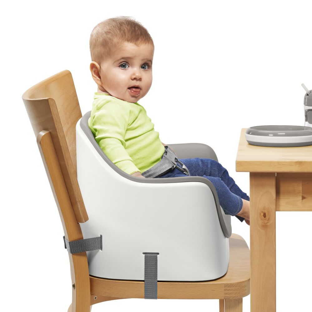 Nest Booster Seat with Removable Cushion P6