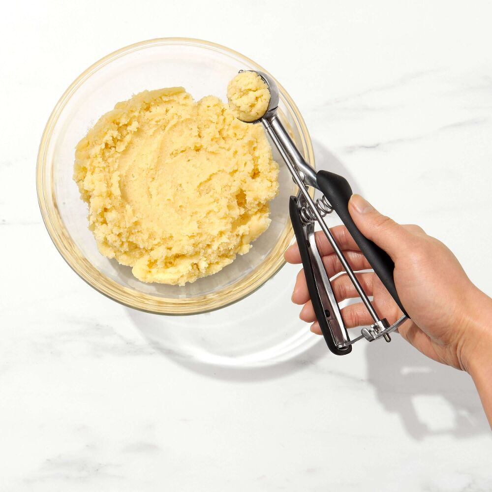 Small Cookie Scoop R8