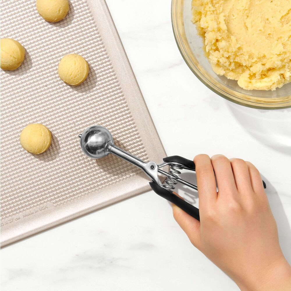 Small Cookie Scoop R8