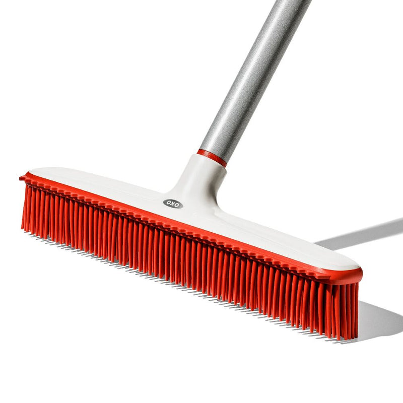 OXO Good Grips Fur Broom C5