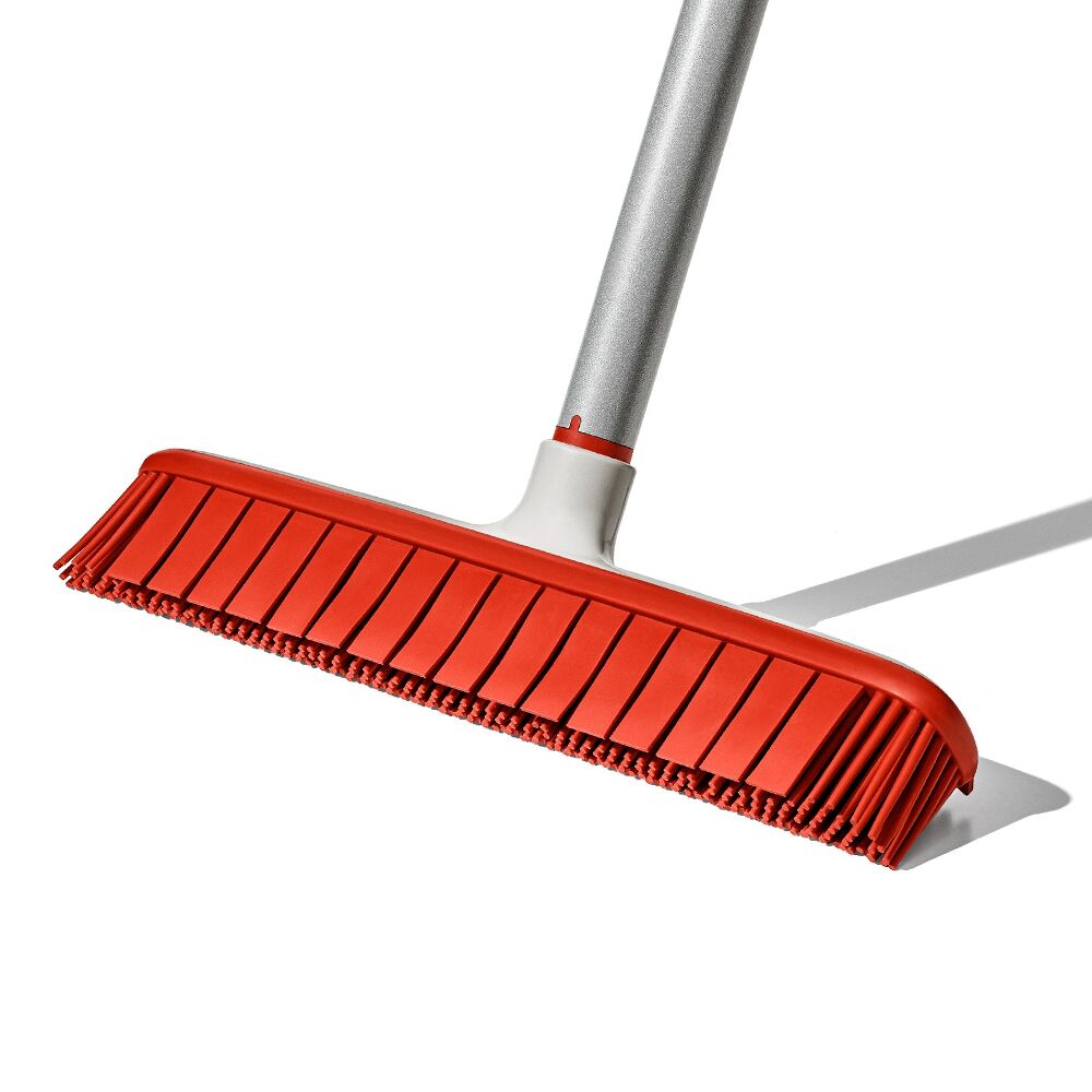 OXO Good Grips Fur Broom C5