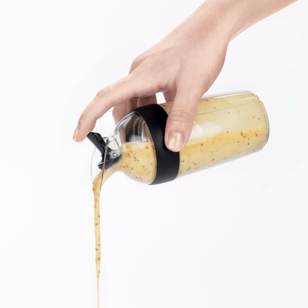 Little Salad Dressing Shaker Q8