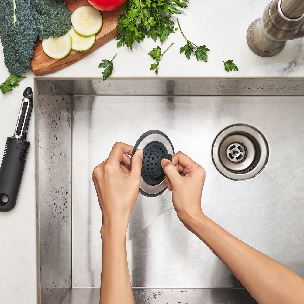 OXO Good Grips 2-In-1 Sink Strainer & Stopper Tray Pack B7