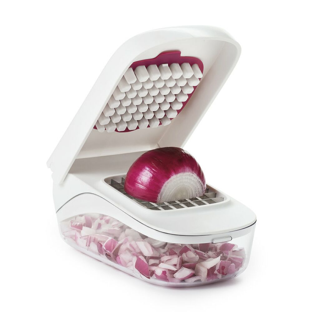 Vegetable Chopper with Easy-Pour Opening V5
